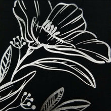 Load image into Gallery viewer, A closer look of a flower.